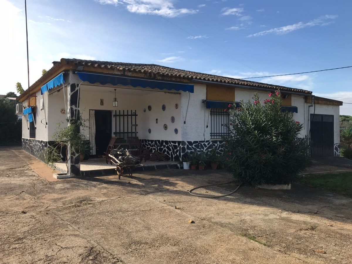 AMPLIA CASA DE CAMPO