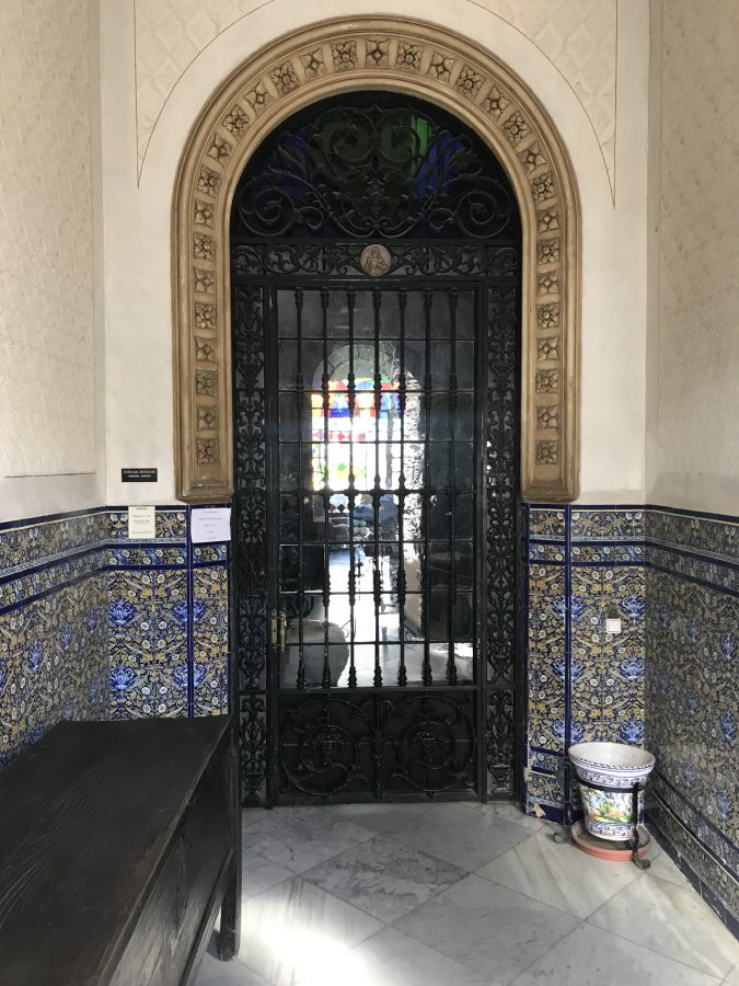 CASA SOLARIEGA EN LA CALLE PRINCIPAL DE VALVERDE