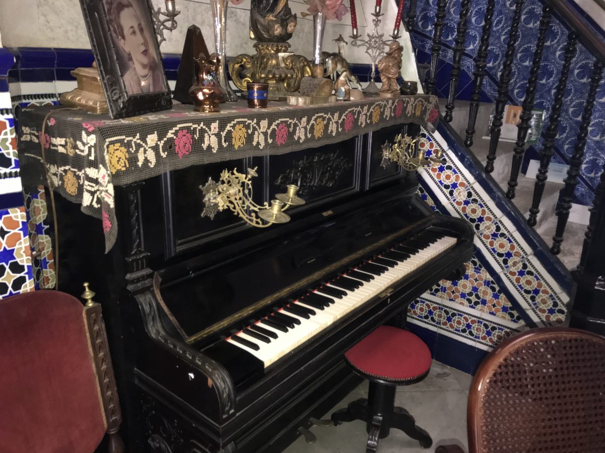 CASA SOLARIEGA EN LA CALLE PRINCIPAL DE VALVERDE