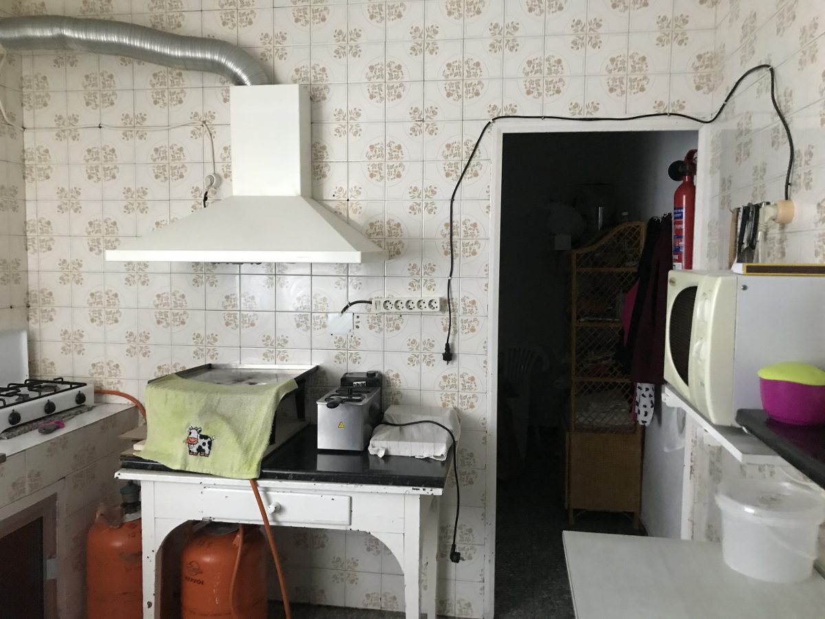 BAR Y VIVIENDA EN PERFECTO ESTADO