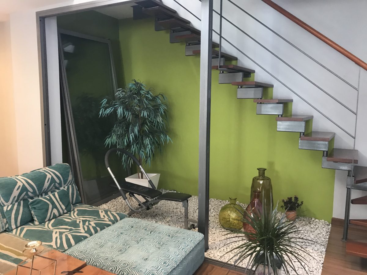 CASA DE RECIENTE COSNTRUCIÓN DOBLE ALTURA