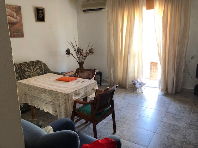 PISO CON MAGNIFICA UBICACIÓN Y TERRAZA