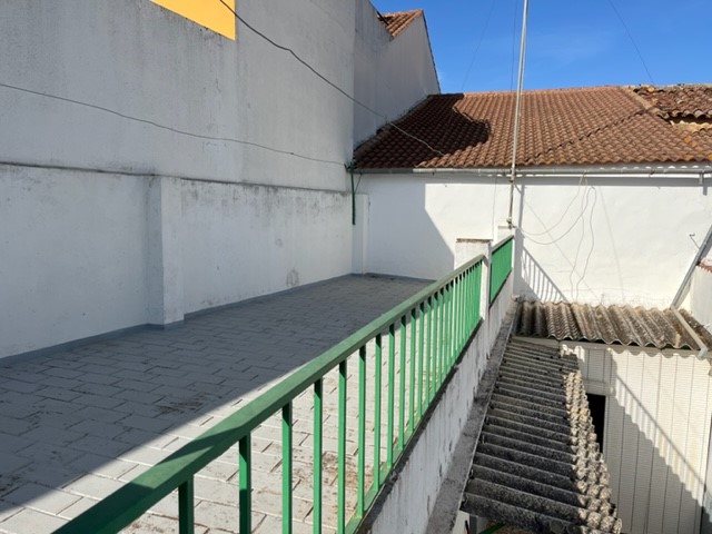 VIVIENDA UNA PLANTA TEJADO NUEVO Y PATIO
