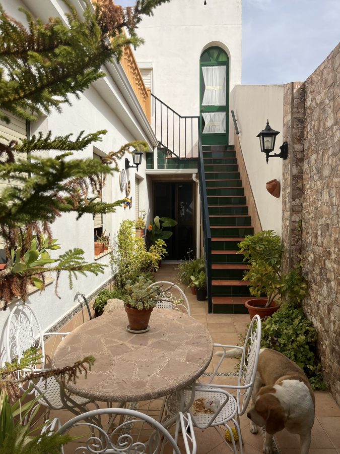PRECIOSA CASA EN ZONA TRANQUILA
