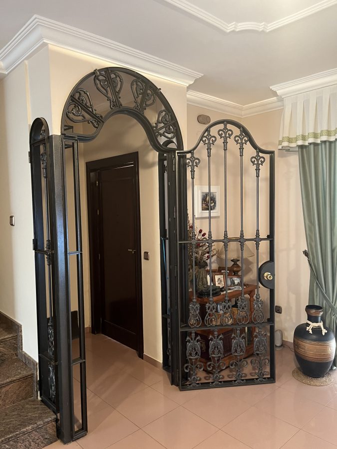 PRECIOSA CASA EN ZONA TRANQUILA
