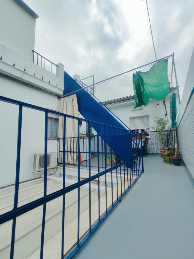 PISO PATIO Y TERRAZA E INMEJORABLE SITUACIÓN