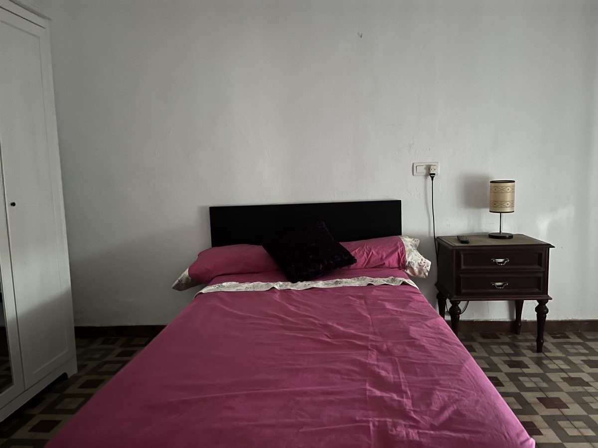 VIVIENDA CON PATIO TEJADO NUEVO