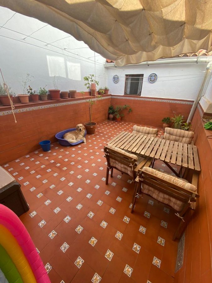 CASA UNIFAMILIAR EN BUENA ZONA
