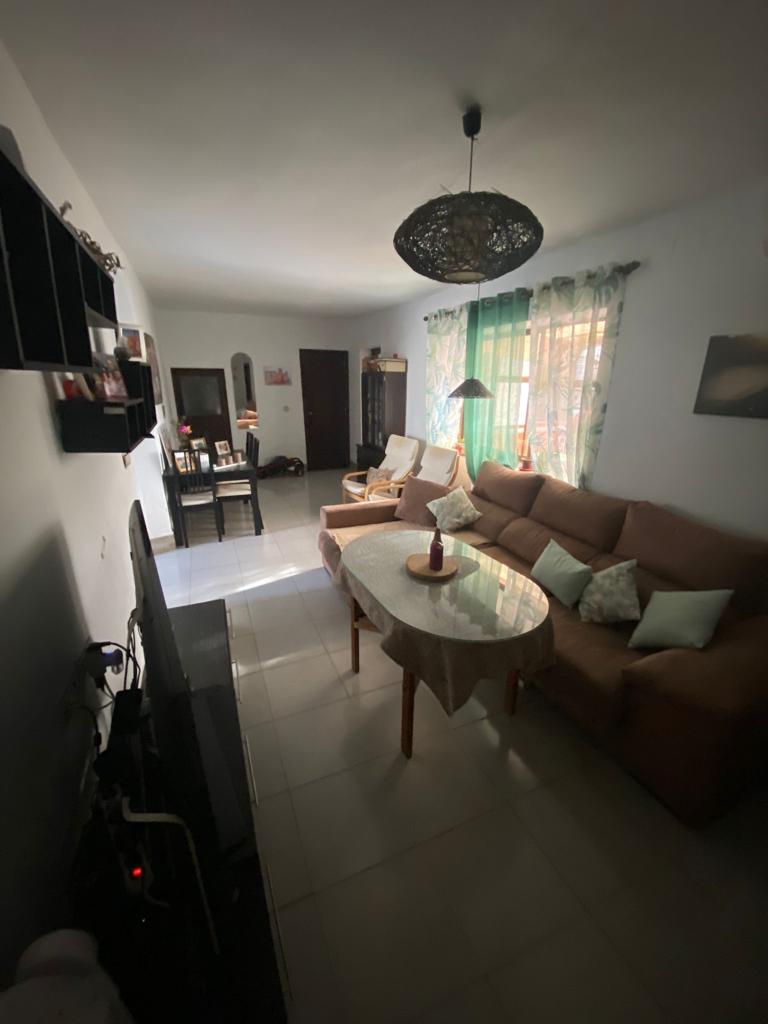 CASA UNIFAMILIAR EN BUENA ZONA