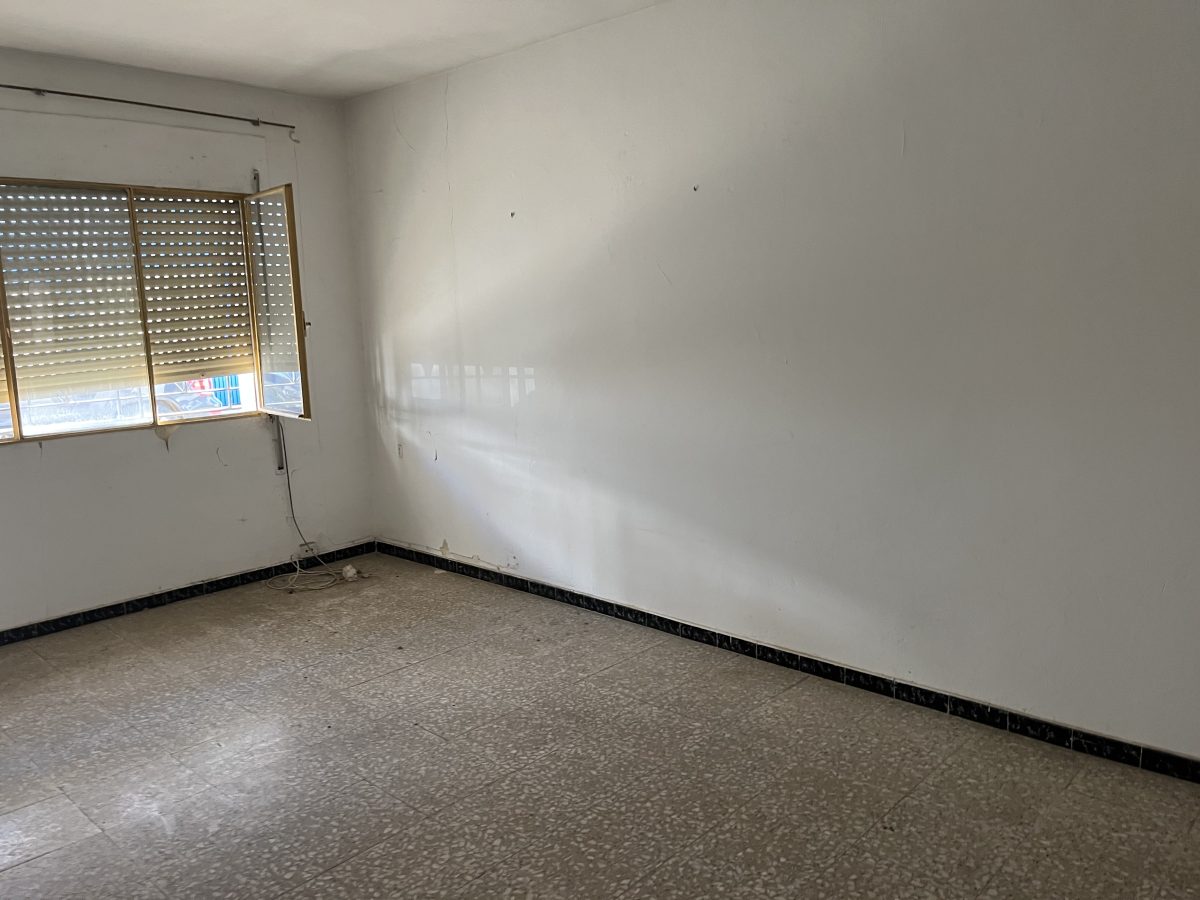 VIVIENDA PLANTA BAJA PARA REFORMAR