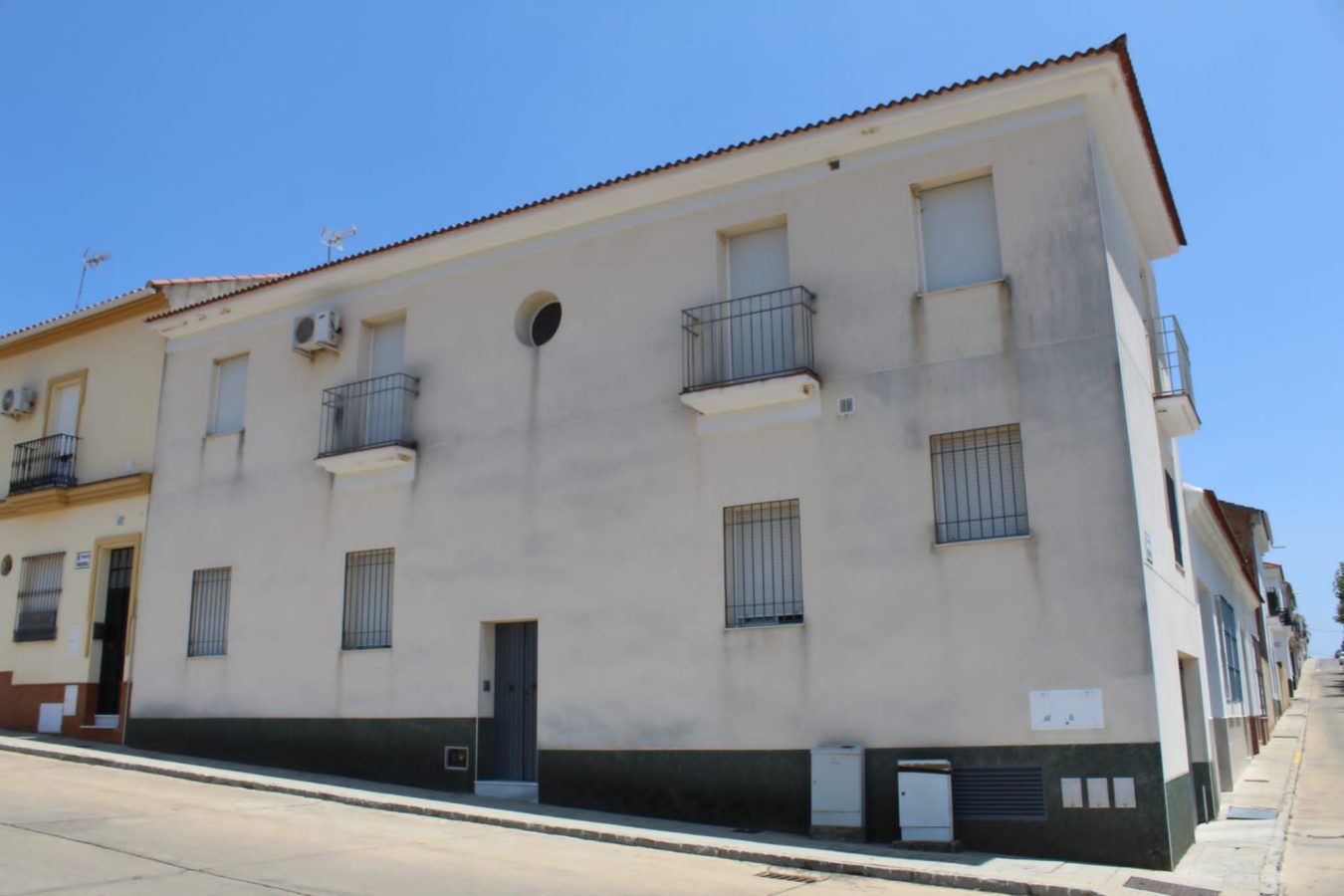 PISO NUEVO DE ESQUINA LISTO PARA VIVIR