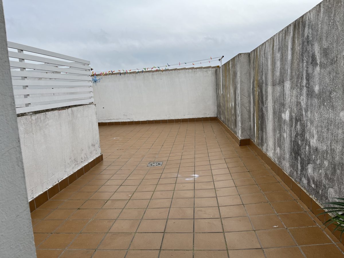 PISO PRIMERAS CALIDADES CON BUHARDILLA