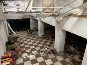 LOCAL PARA ALMACÉN O VARIOS APARCAMIENTOS
