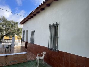 CASA EN ZONA COTIZADA DE LOS PINOS