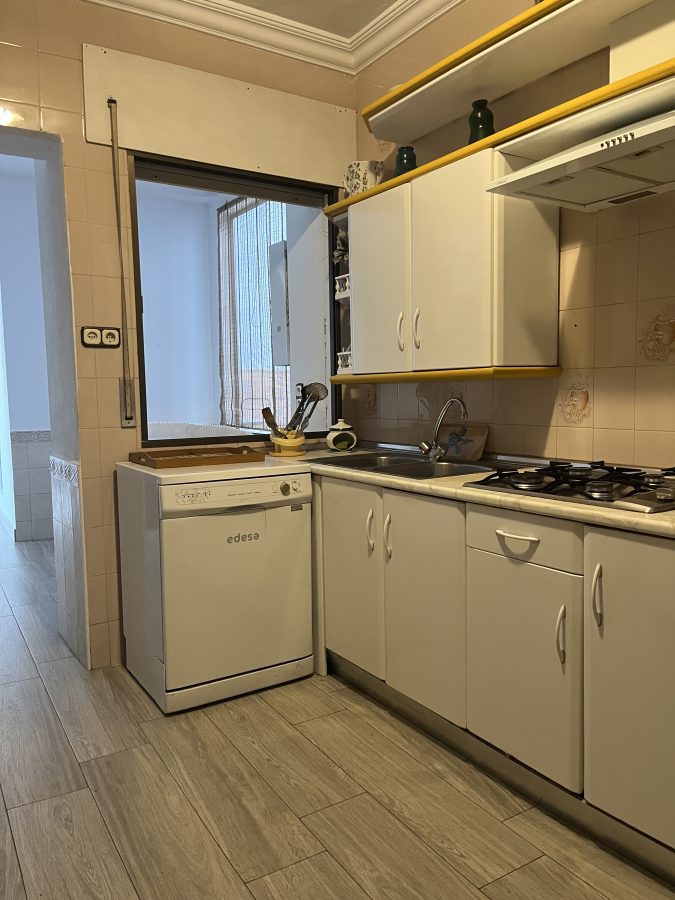 VIVIENDA CON GARAJE DE 150 METROS