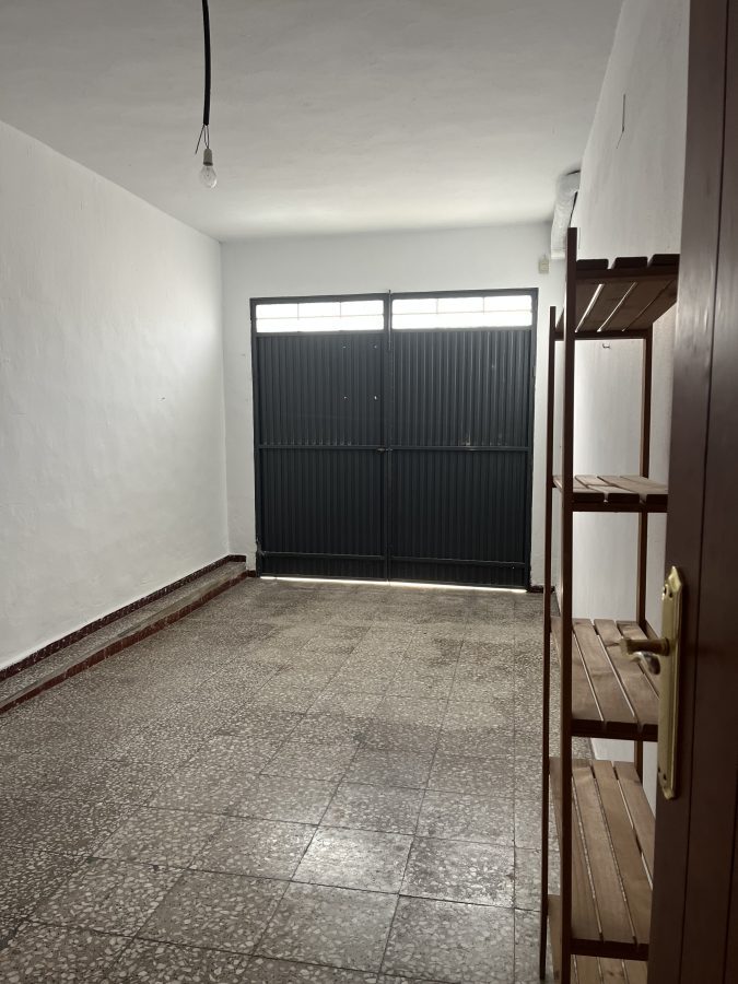 PLANTA BAJA CON PATIO Y GARAJE