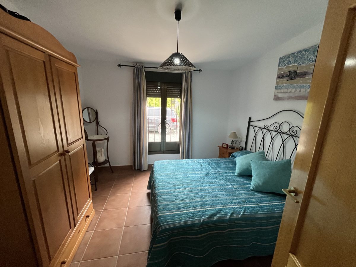 CHALET CON MIRADOR Y PISCINA EN PUENTE