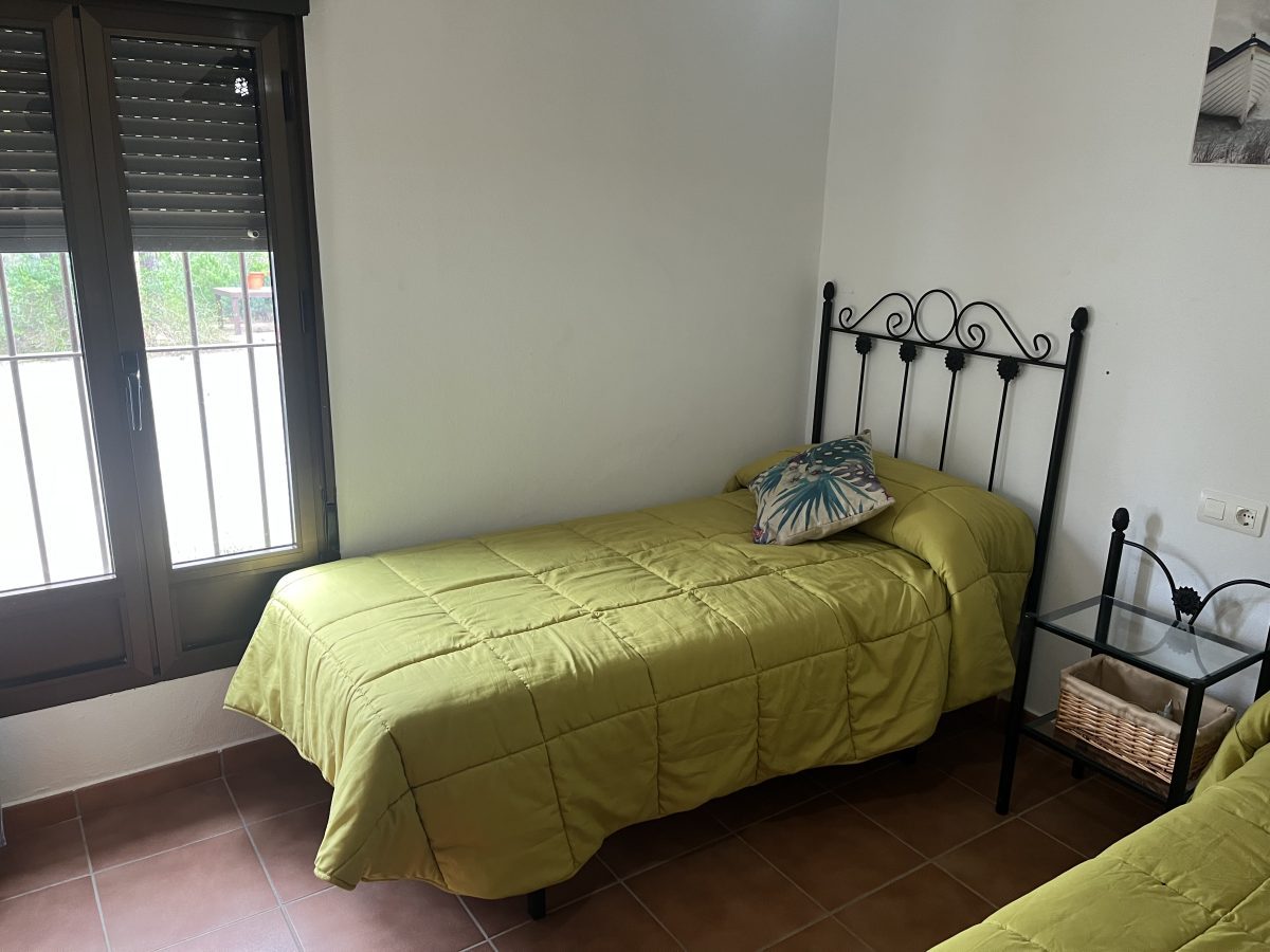 CHALET CON MIRADOR Y PISCINA EN PUENTE