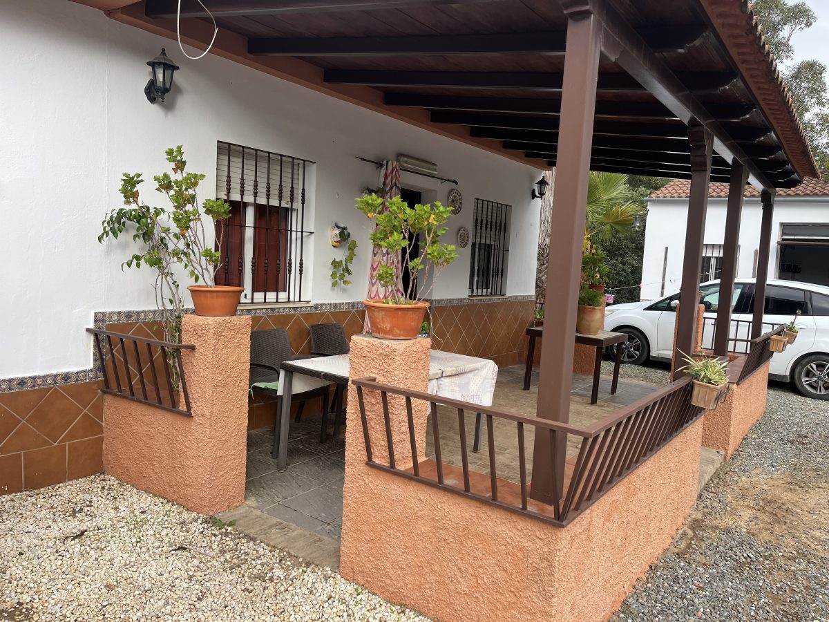 CHALET CON MIRADOR Y PISCINA EN PUENTE