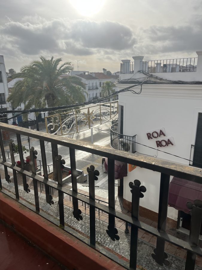 CASA/ LOCAL EN LA PLAZA DEL PUEBLO