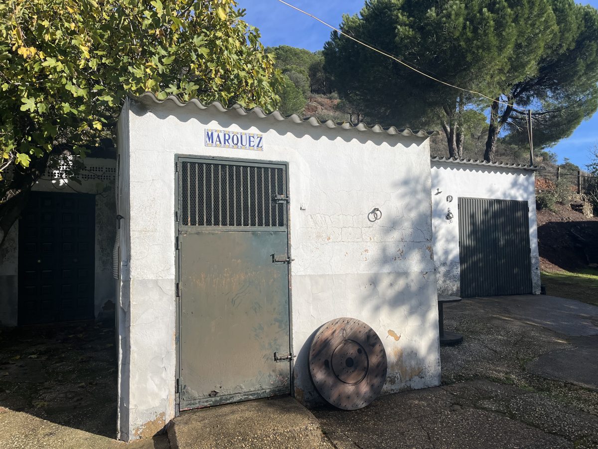 CASA CON PARCELA A 400 METROS DEL PUEBLO