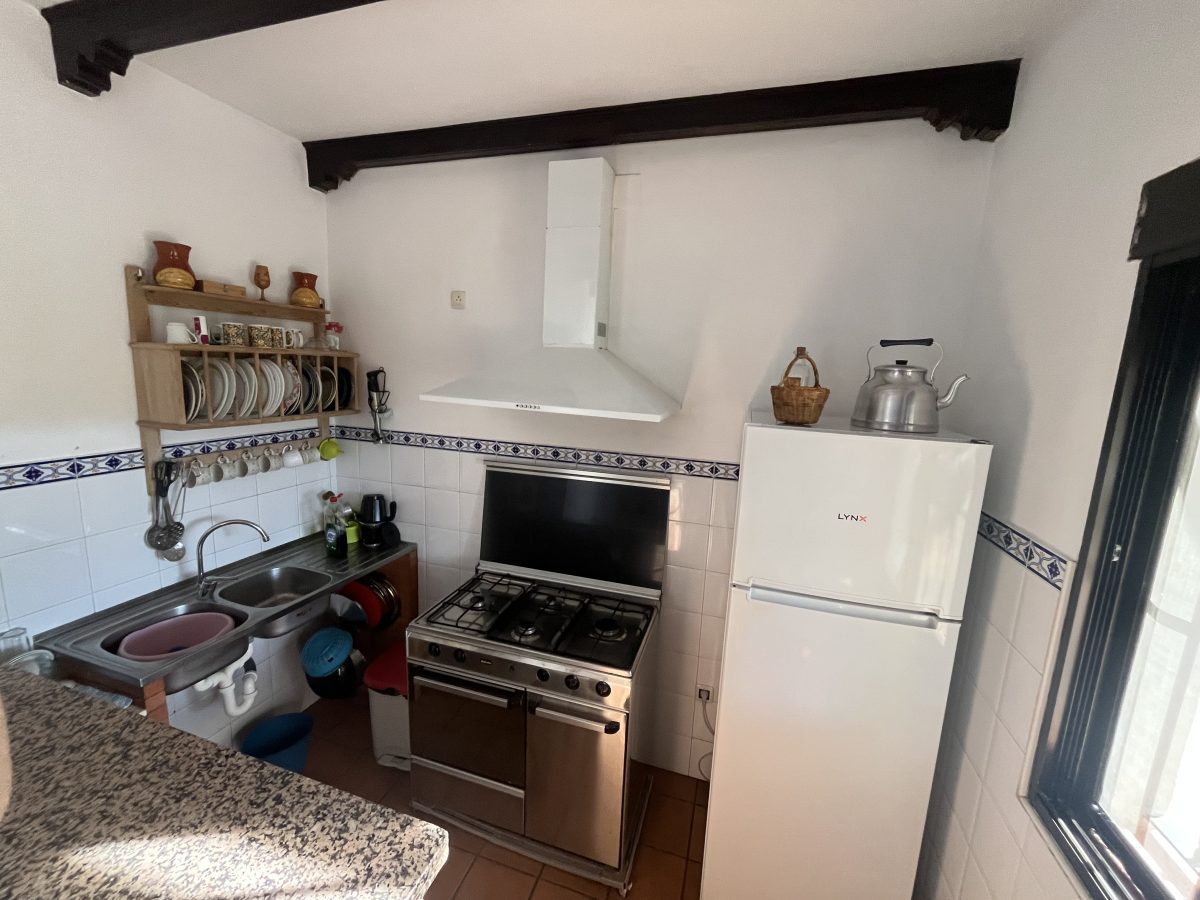 CASA CON PARCELA A 400 METROS DEL PUEBLO