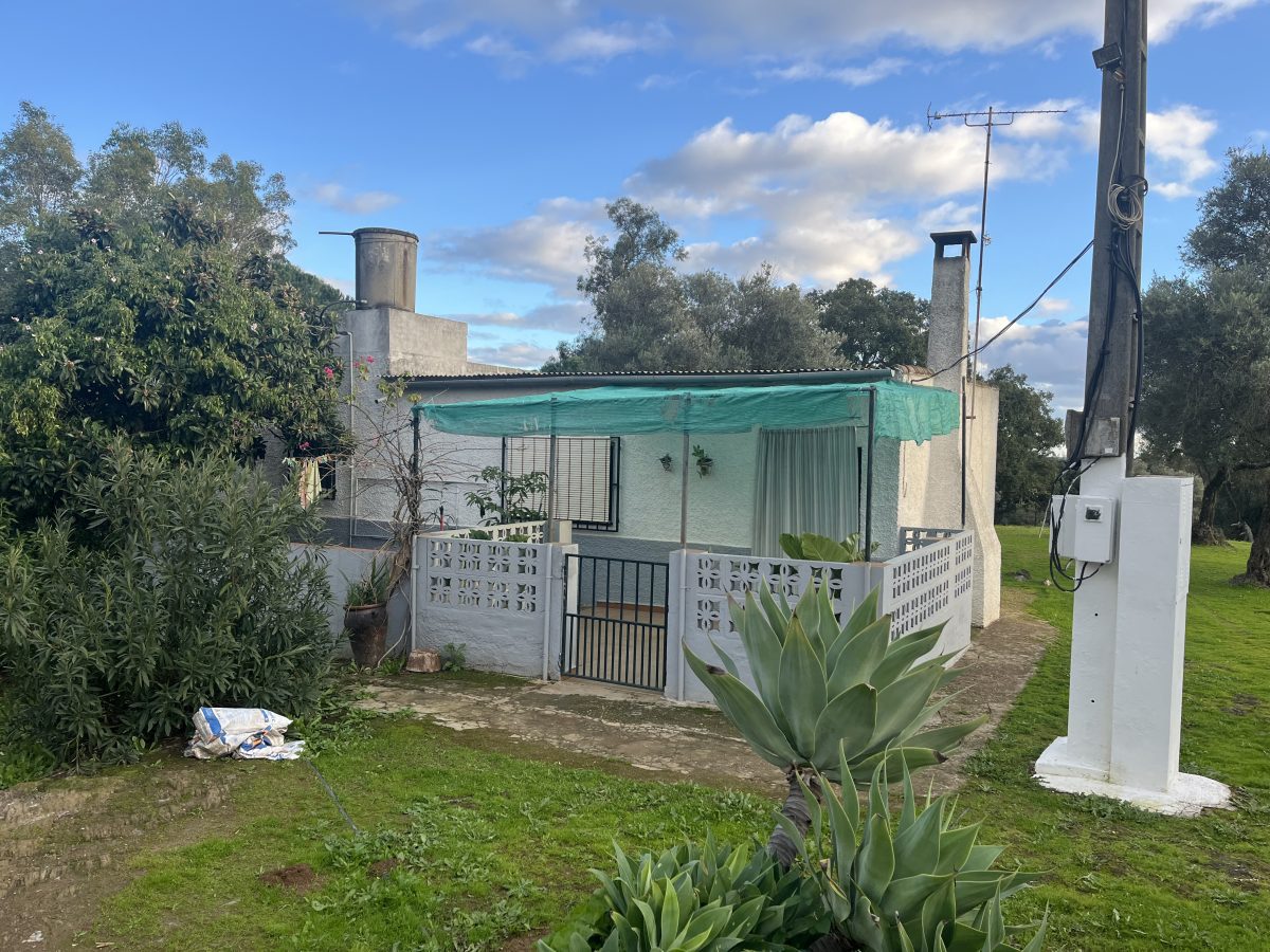 CASA DE CAMPO EN RABOCONEJO CON ALBERCA