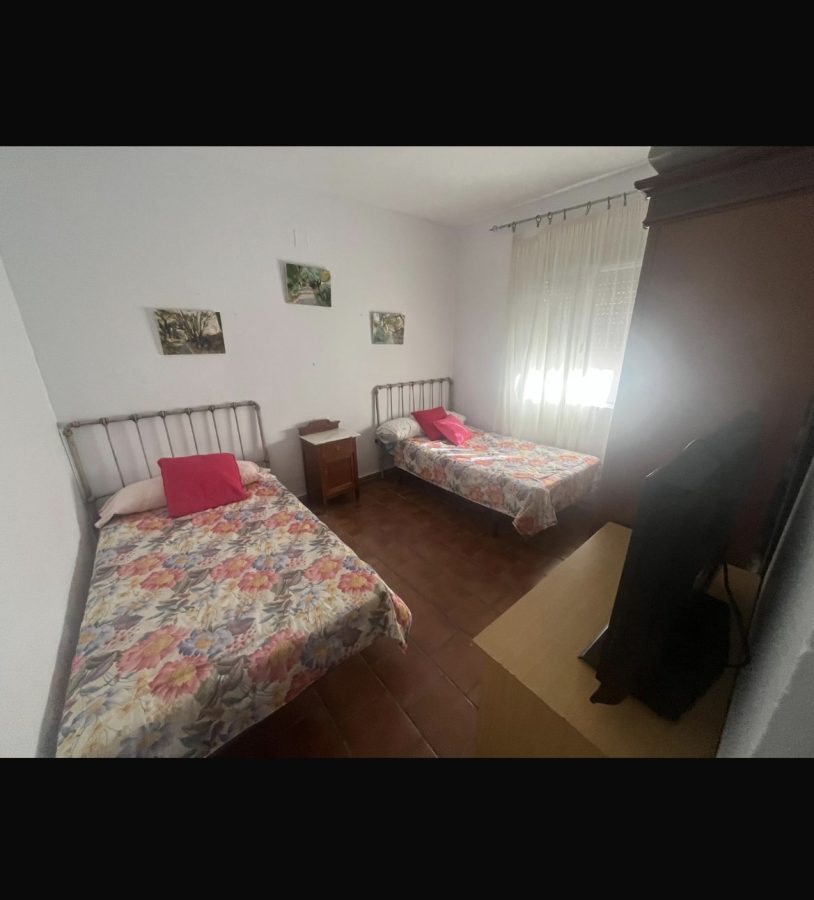 CHALET EN LOS PINOS CON INMEJORABLE UBICACIÓN