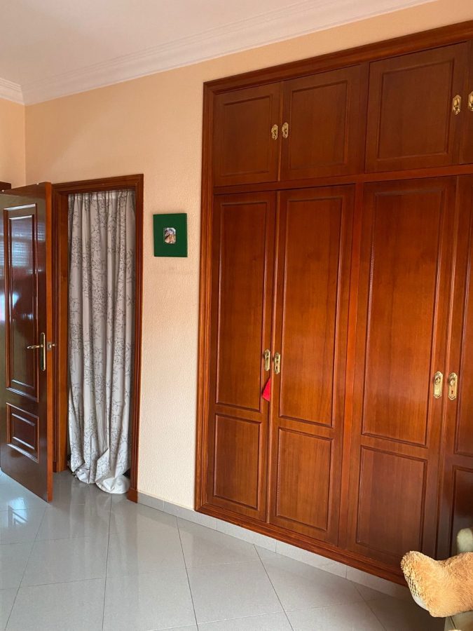 VIVIENDA UNIFAMILIAR CON GARAJE INDEPENDIENTE