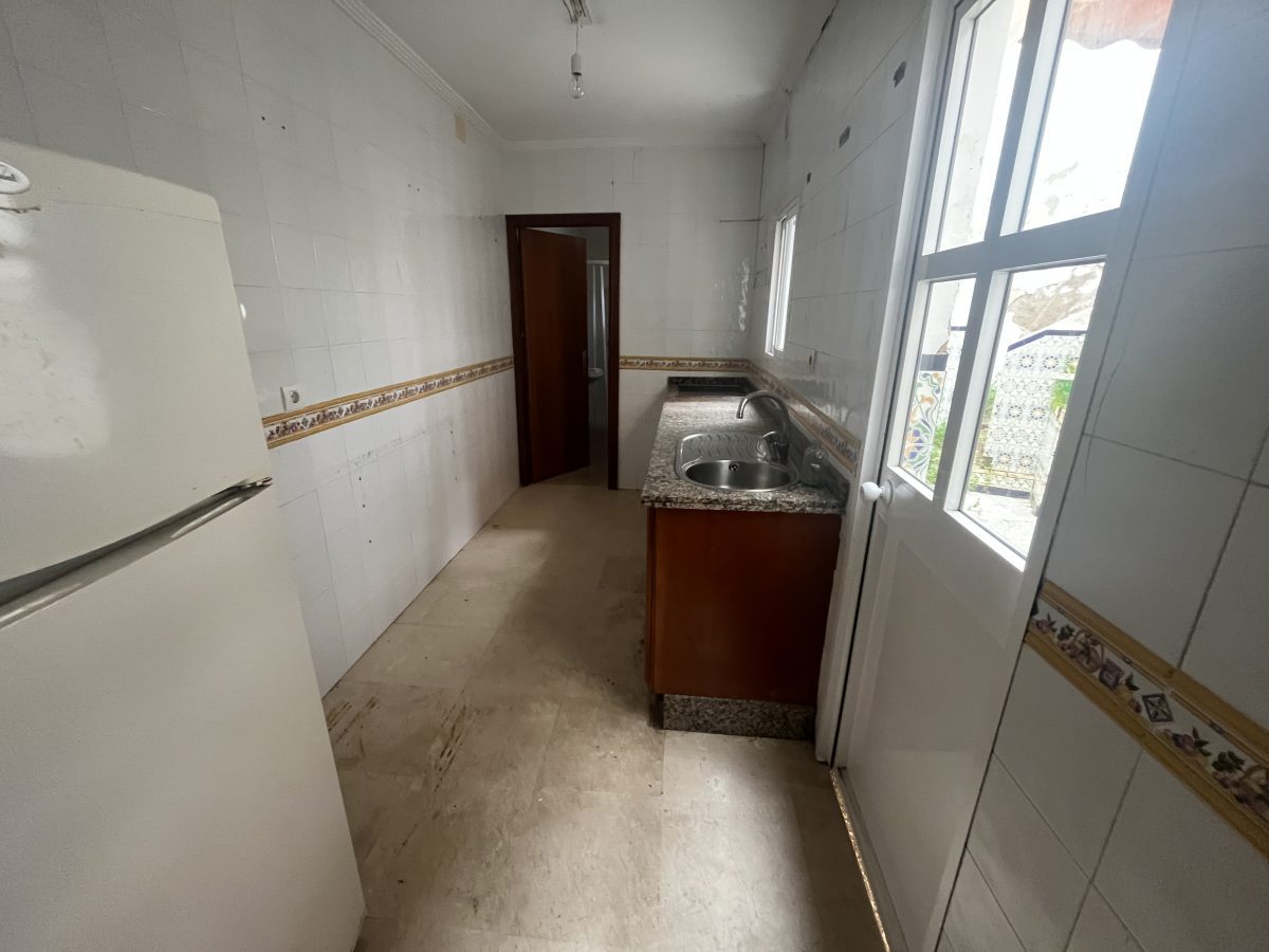 VIVIENDA Y PISO EN ZONA CENTRO