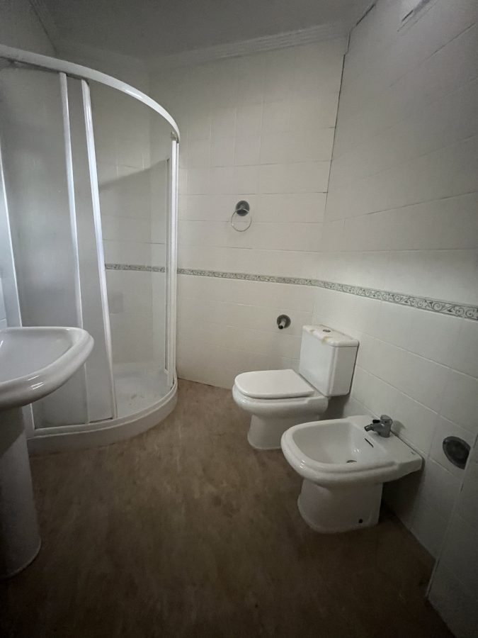 VIVIENDA Y PISO EN ZONA CENTRO