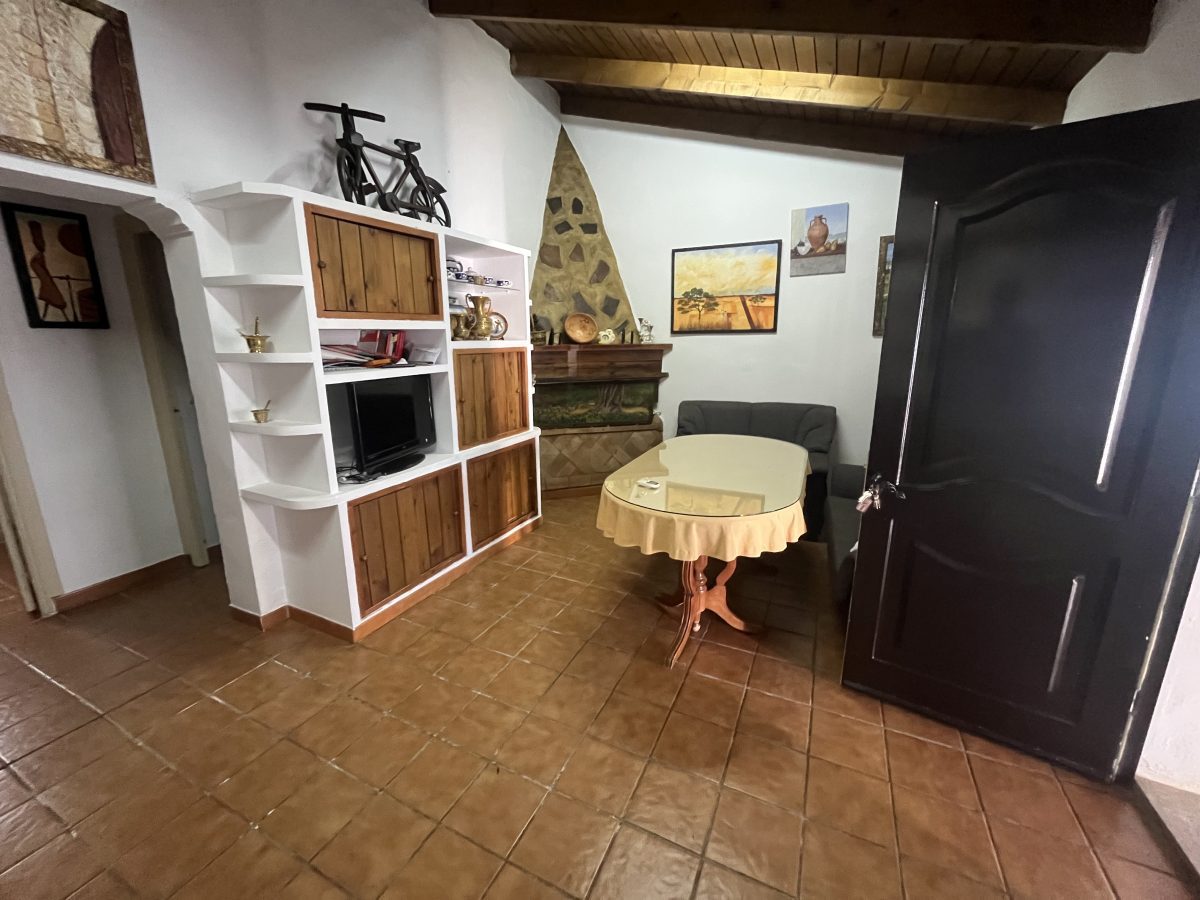 CHALET EN EL CAMPO A DOS KM DE VALVERDE