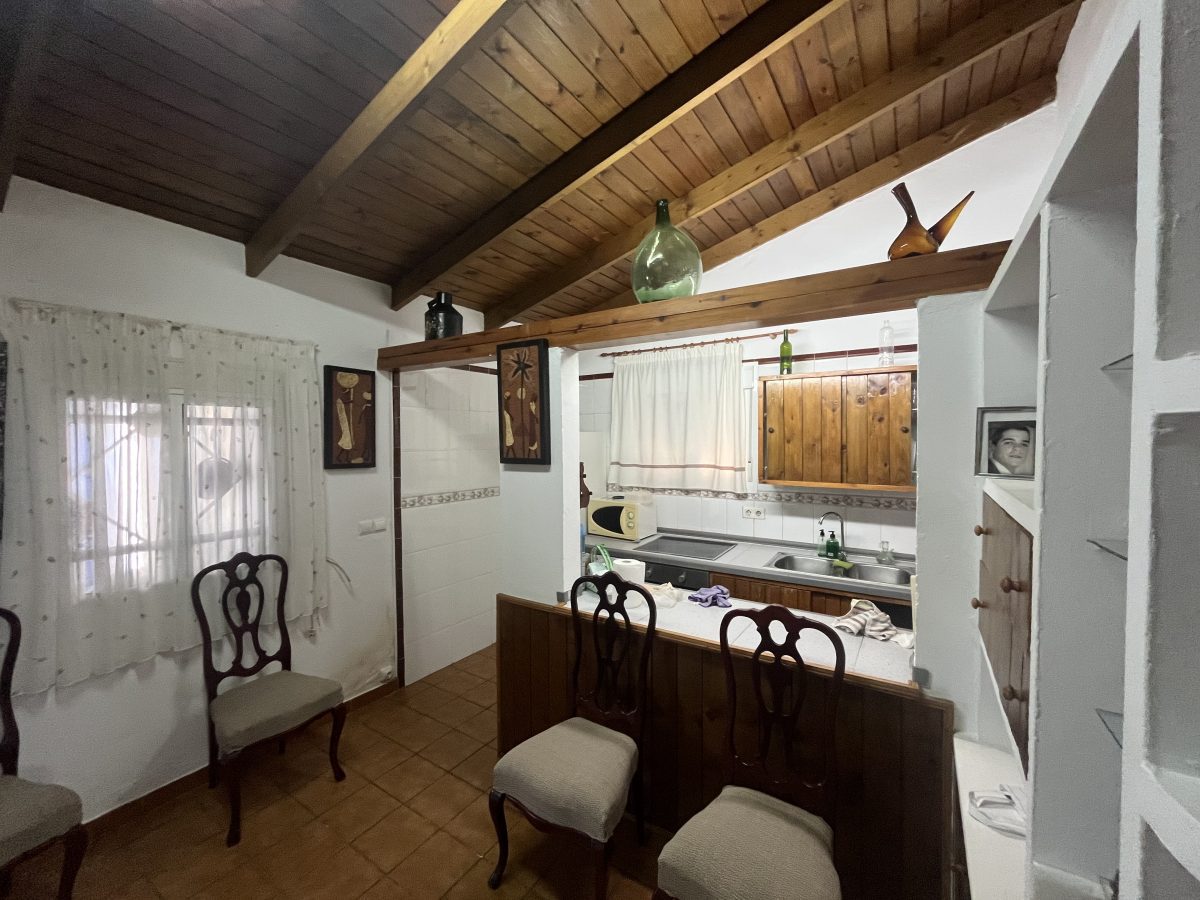 CHALET EN EL CAMPO A DOS KM DE VALVERDE