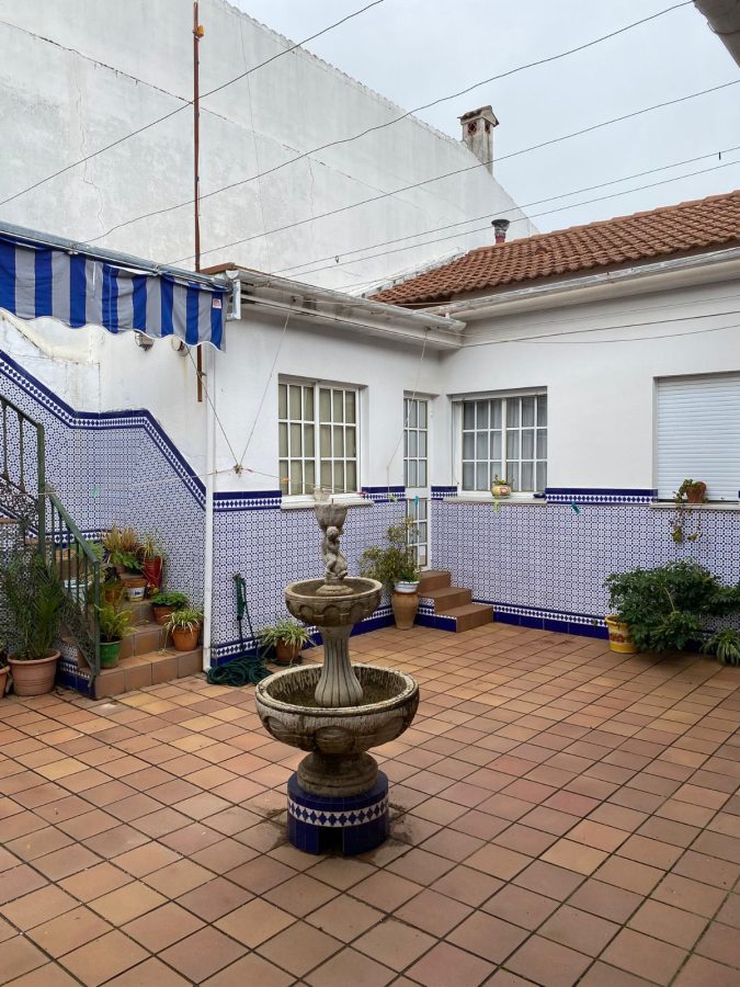 VIVIENDA UNIFAMILIAR CON GARAJE INDEPENDIENTE