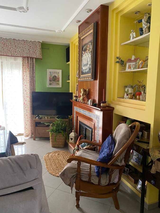 VIVIENDA UNIFAMILIAR CON GARAJE INDEPENDIENTE