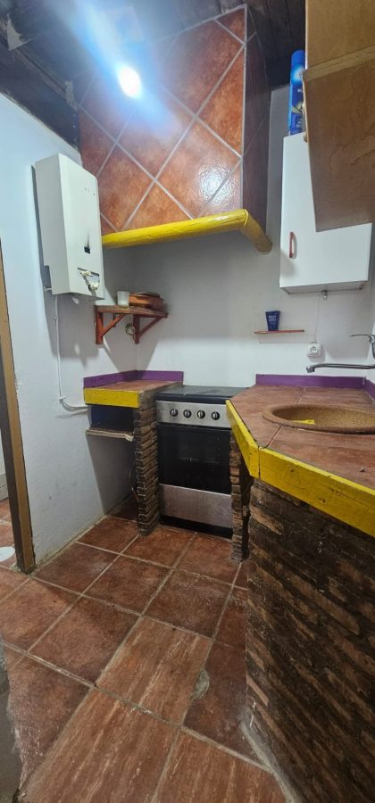 COQUETA CASA PARA REFORMAR EN LOS PINOS