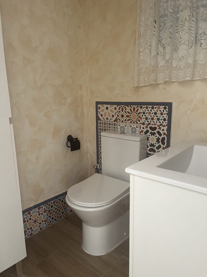CASA EN LOS PINOS CON HUERTO