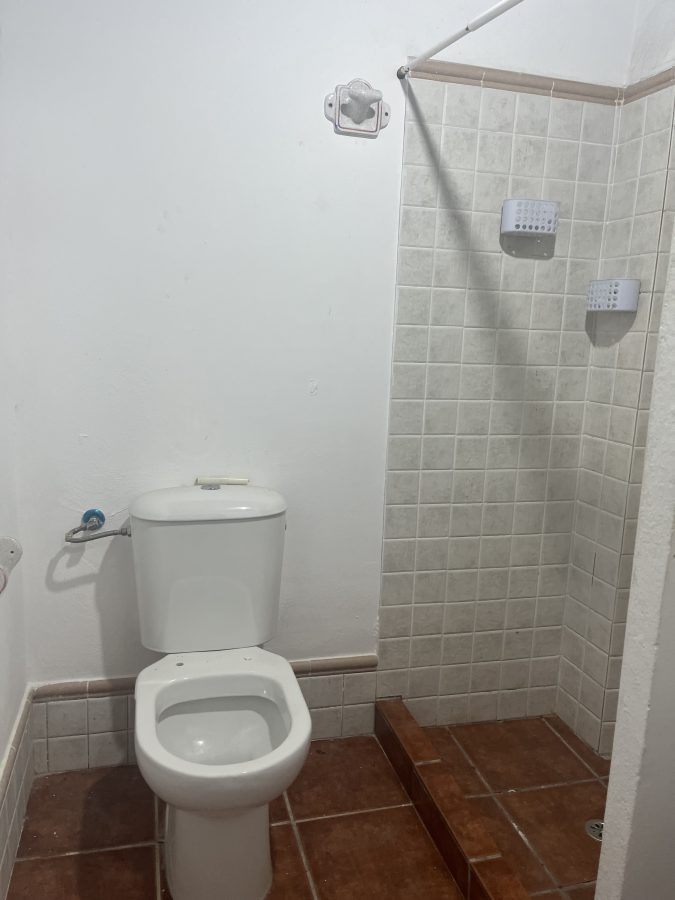 COQUETA CASA PARA REFORMAR EN LOS PINOS