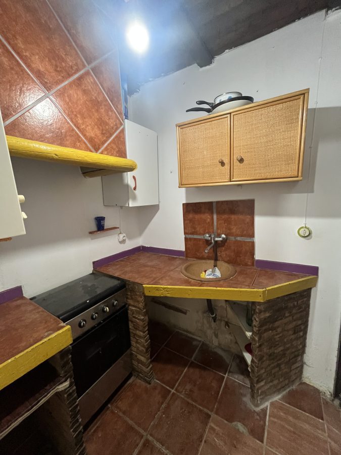 COQUETA CASA PARA REFORMAR EN LOS PINOS