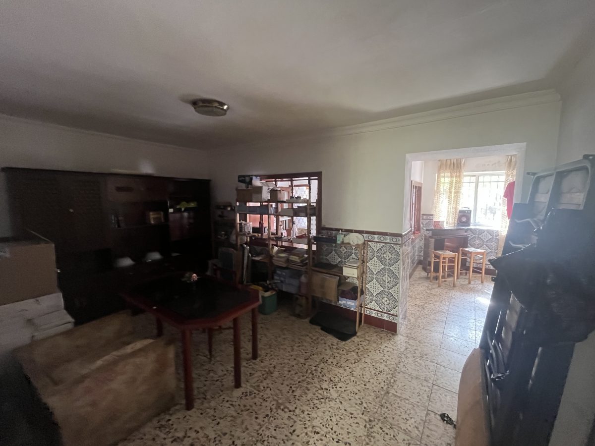 VVIENDA MÁS LOCAL COMERCIAL