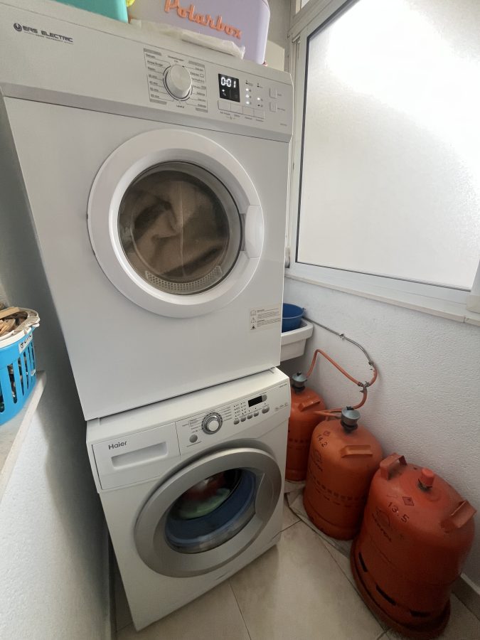 PISO EN ZONA TRANQUILA CON GARAJE Y TRASTERO